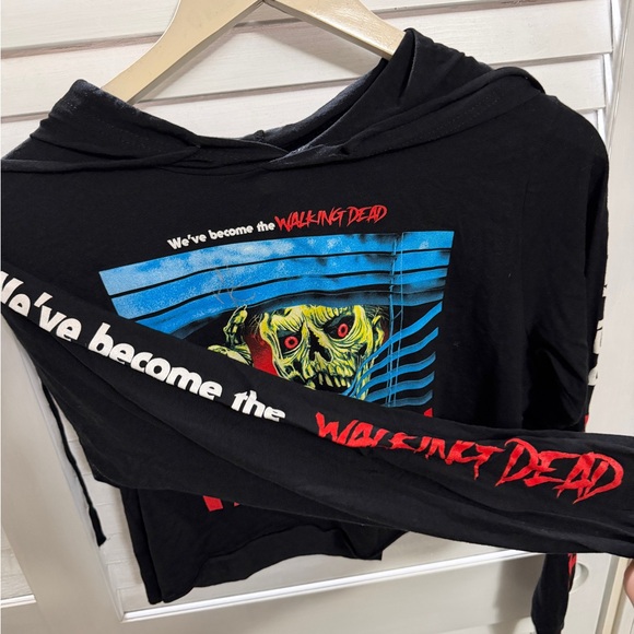 Autographed by Ronnie Radke - Falling In Reverse Black Cropped Hoodie NWOT - Picture 5 of 5